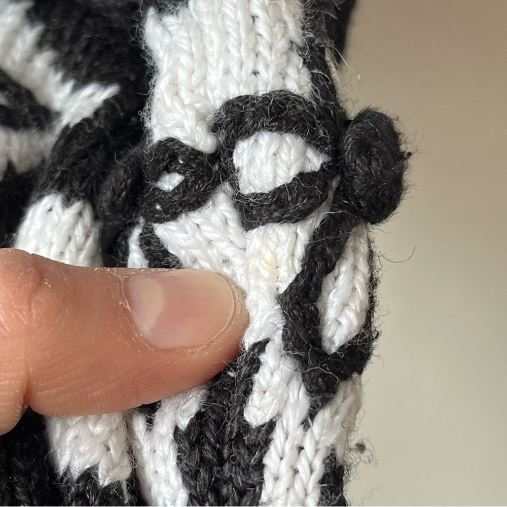 Jantzen Ramie/Acrylic Blend Black and White Cardigan Geometric Pattern size L - Picture 12 of 13